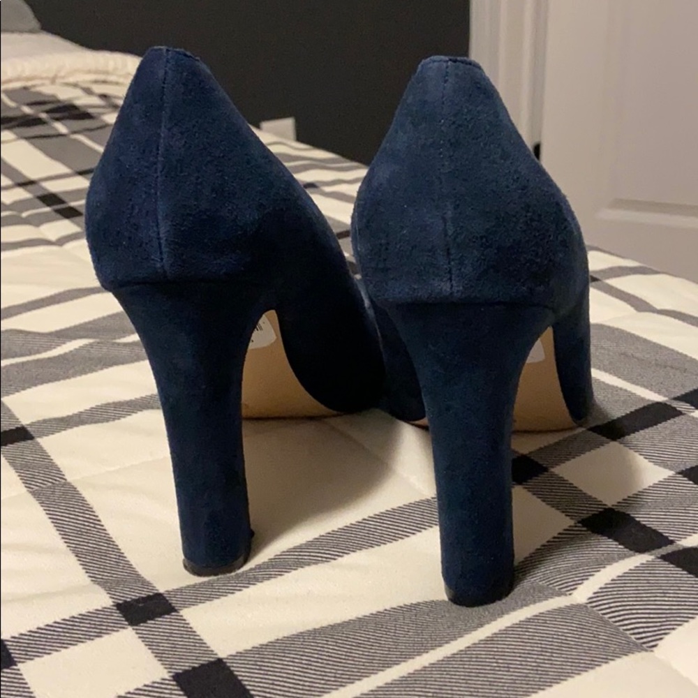 Heels - Picture 3 of 4